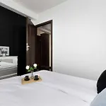 Stylish Air Conditioned With Balcony And View By Renters * Katovice