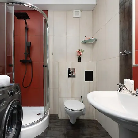 Stylish Air Conditioned With Balcony And View By Renters アパート *