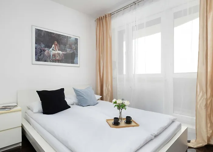 Stylish Air Conditioned With Balcony And View Katowice