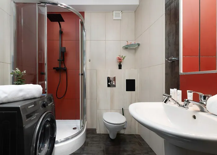 Stylish Air Conditioned With Balcony And View Apartament *