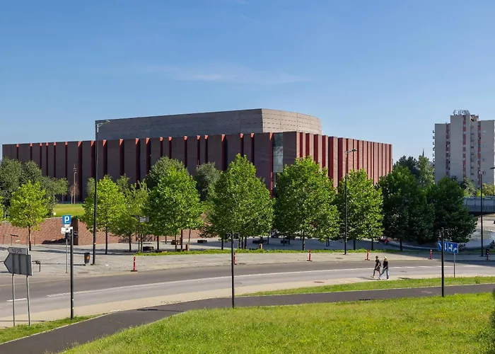 Stylish Air Conditioned With Balcony And View Katowice